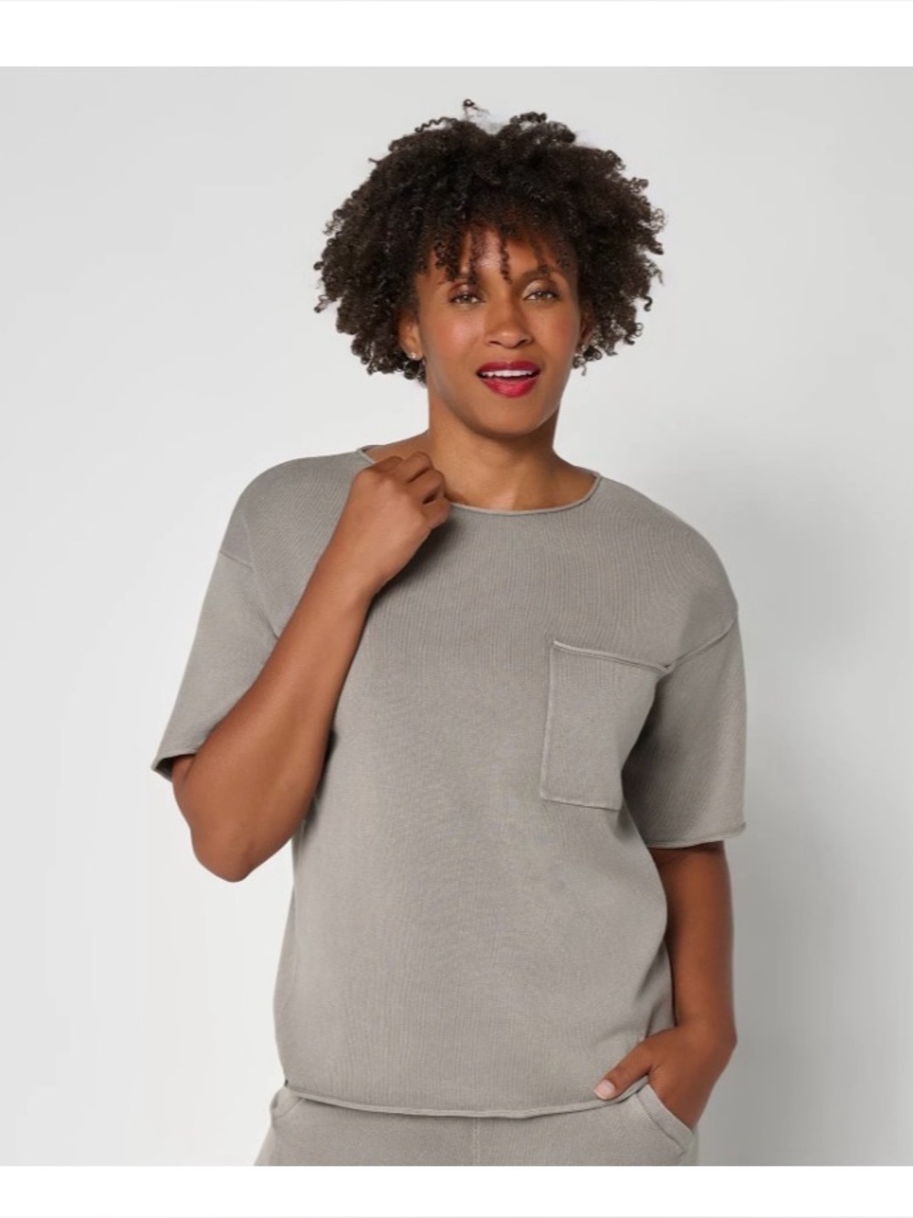 New! 3X Barefoot Dreams 100% Cotton Sunbleached Pocket Tee Beach Rock color